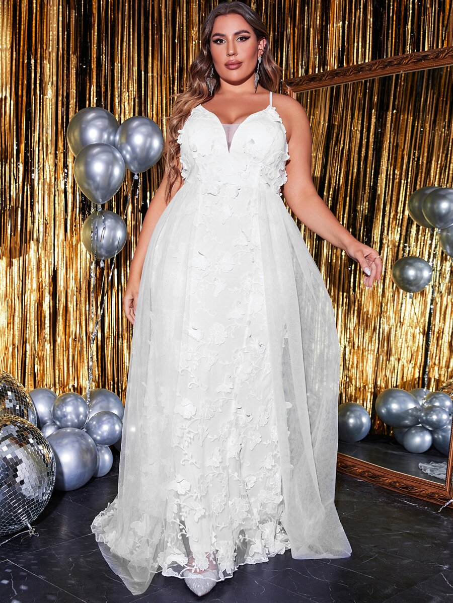 YISIKADO Plus Floral Embroidery Mesh Overlay Cami Wedding Dress - White - View 1