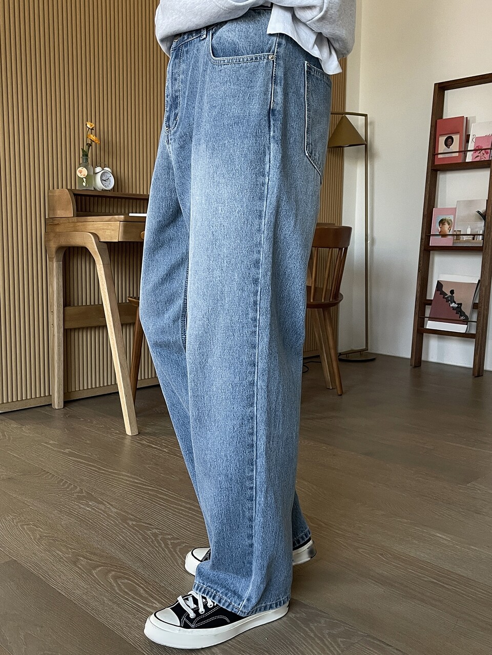 Men Cotton Washed Straight Leg Jeans
