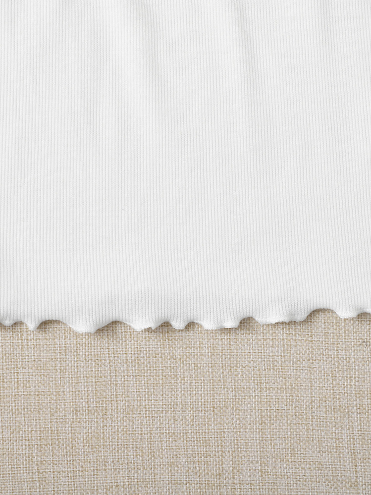 SHEIN EZwear Top corto ribete en forma de lechuga - Blanco - Añade 5