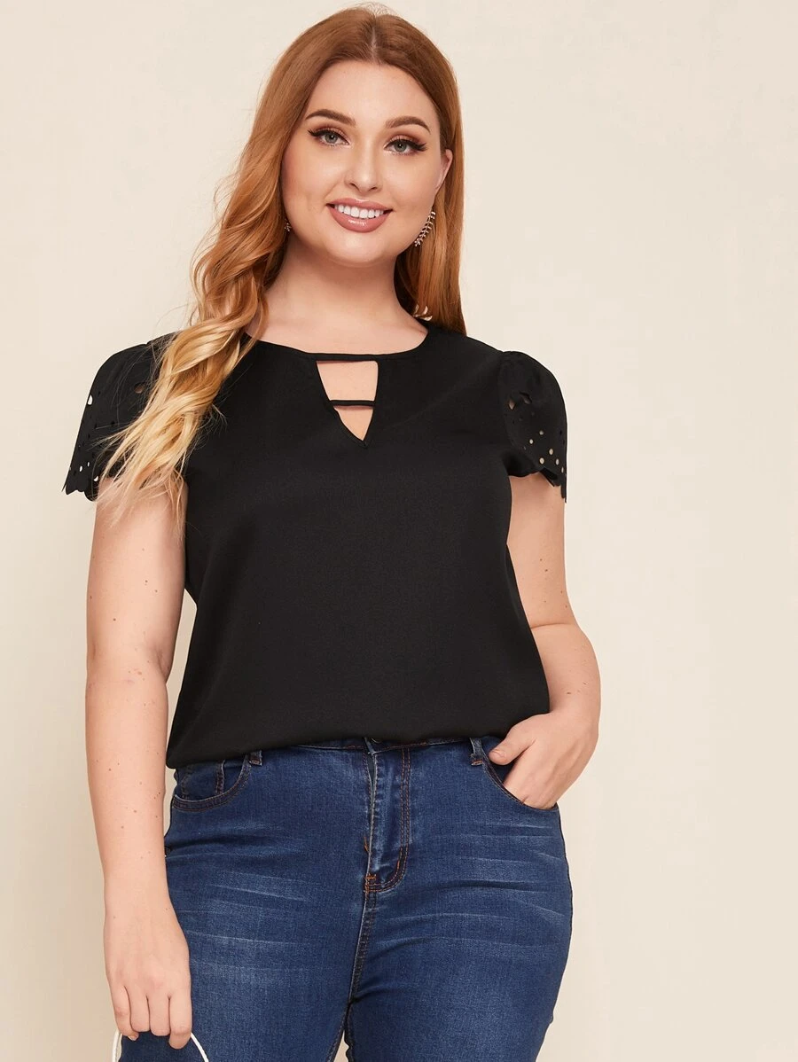 SHEIN Clasi Plus Keyhole Neck Scalloped Laser Cut Sleeve Top - Black - View 1