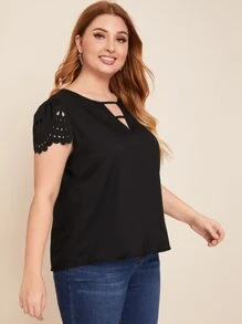 SHEIN Clasi Plus Keyhole Neck Scalloped Laser Cut Sleeve Top - Black - View 5