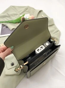 搭扣裝飾翻蓋方包