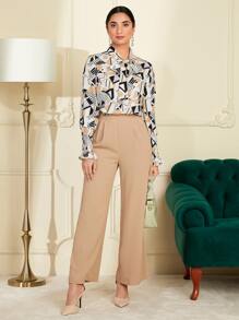 Modelyn 幾何印花繫帶領荷葉袖上衣和褲子 - 彩色 - 查看 2