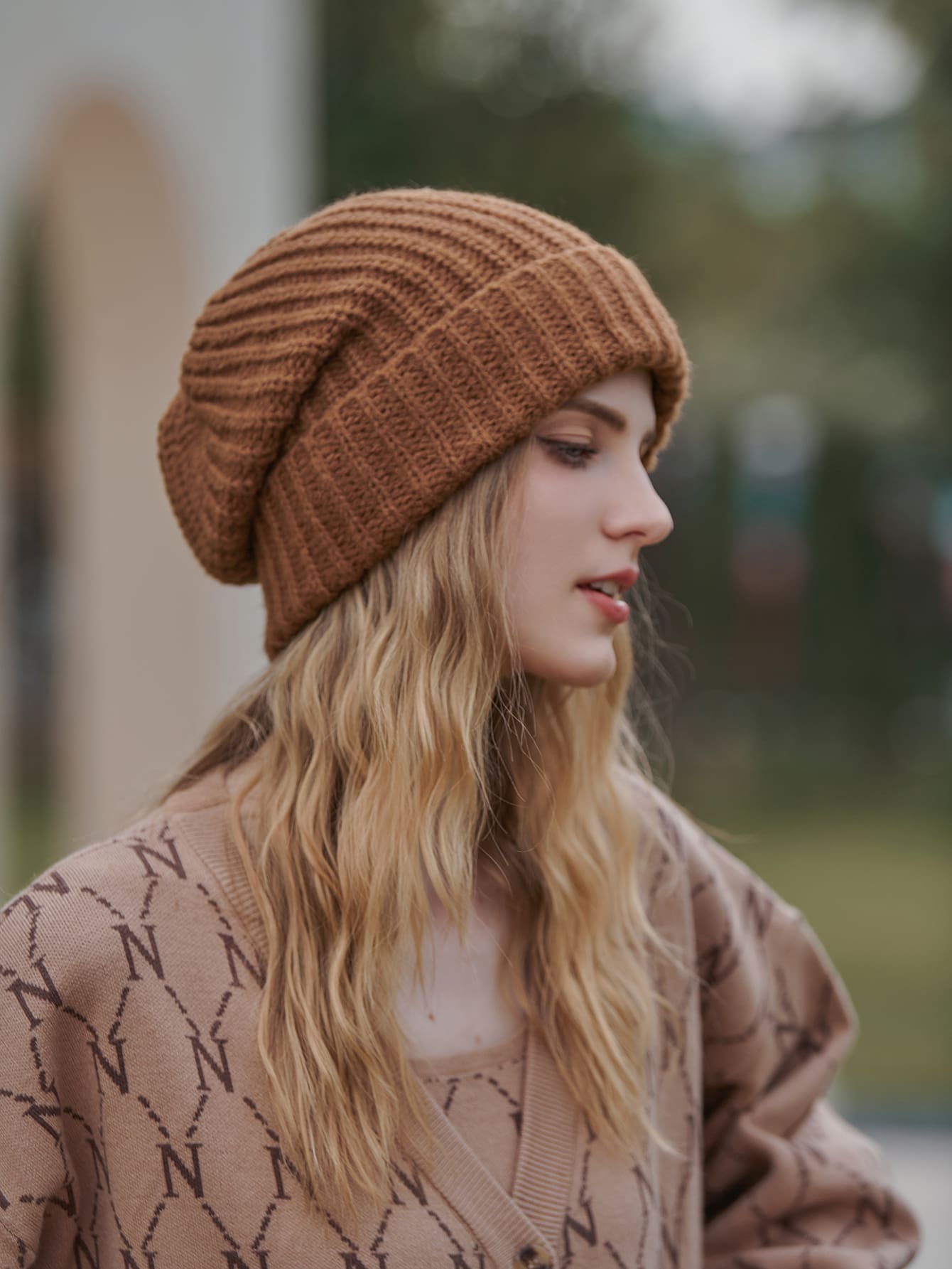 LEAJOURNO. 1 pieza Gorro de casco sólido, elegante para invierno y otoño - Marrón - Ver 1