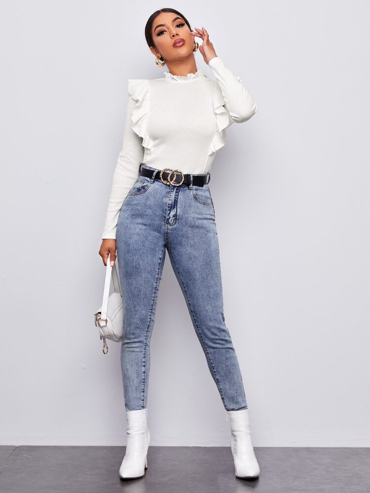 SHEIN Privé لباس علوي ملائم الشكل مقلم مكشكش وبعنق مكشكش - أبيض - مشاهدة 5