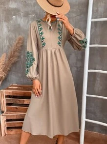 SHEIN LUNE Floral Embroidery Notched Neckline Lantern Sleeve Dress - Khaki - View 4