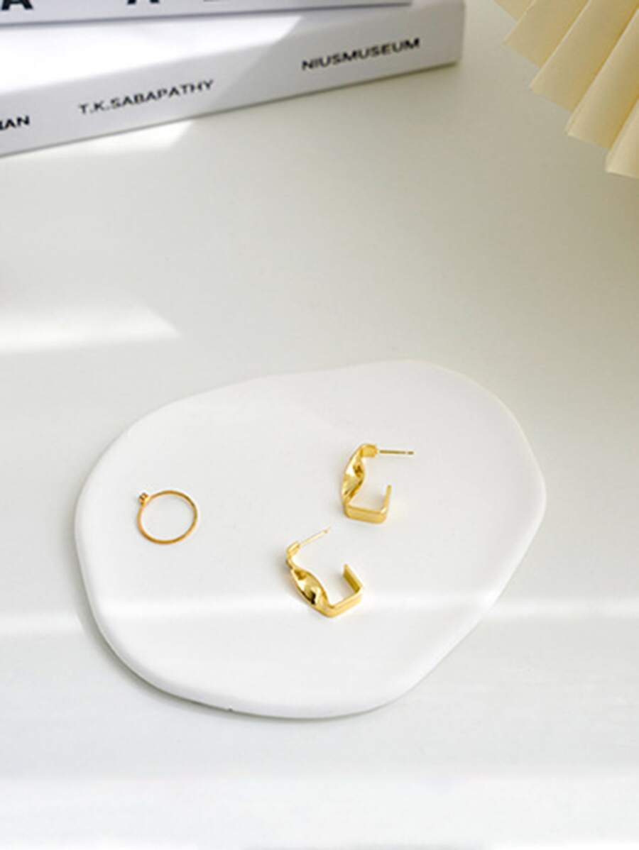 1個高端時尚珠寶托盤,展示架,拍照裝飾道具（由石膏製成）,情人節禮物 - 白色 - 查看 1