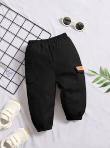 SHEIN Baby Boy Letter Patched Detail Flap Pocket Pants - Black - View 1