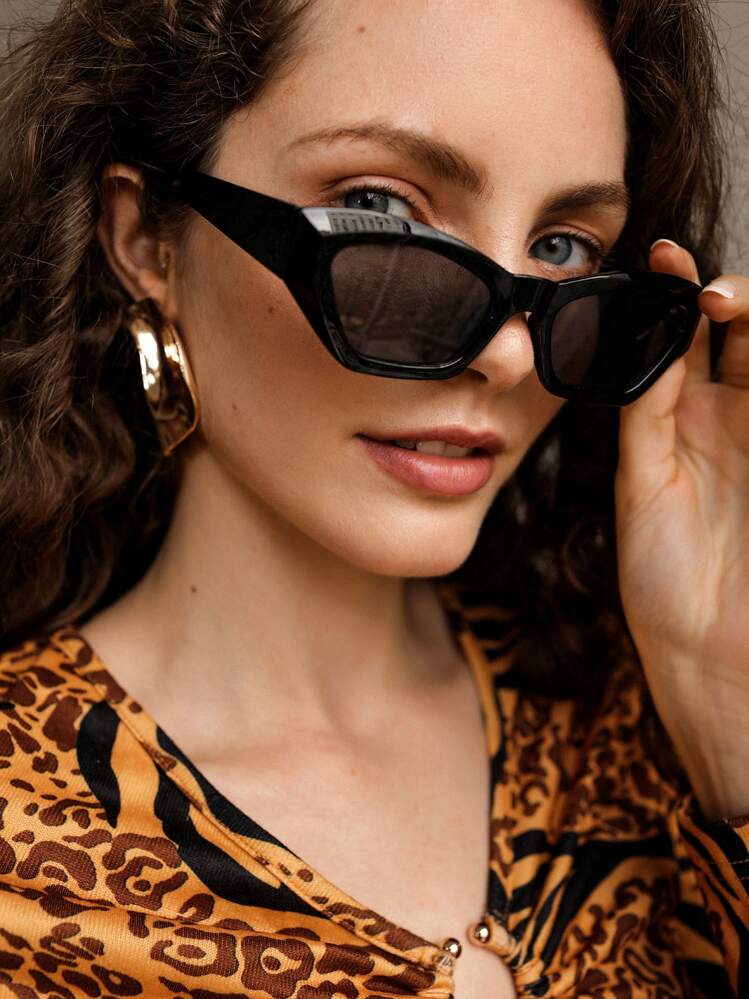 BizChic Geometric Frame Fashion Glasses Casual - Black - View 2