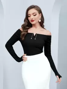 Modelyn 一字肩水鑽細節T恤 - 黑色 - 查看 1