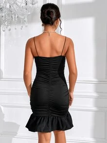 Vestido de tirantes fruncido bajo con fruncido - Negro - Ver 2