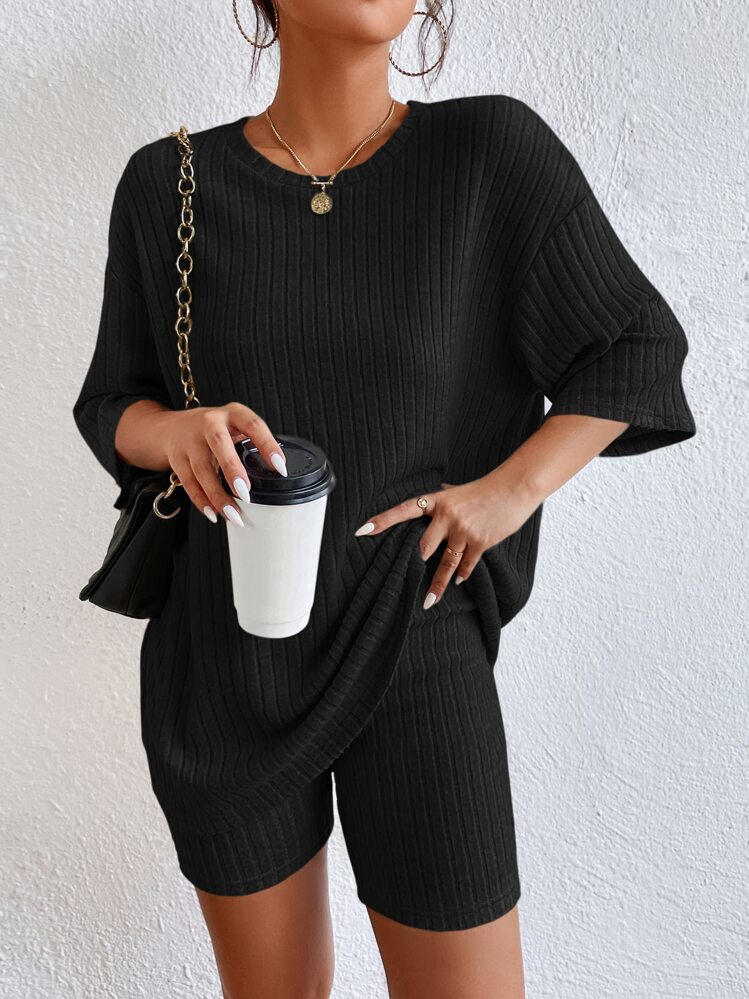 SHEIN Frenchy Shorts biker con camiseta de hombros caídos tejido de canalé - Negro - Añade 1