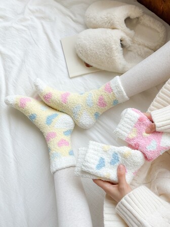 3雙愛心圖案中筒襪