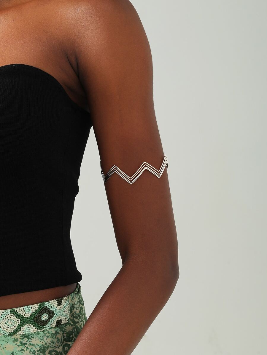 Wavy Design Arm Cuff - Silver - View 1