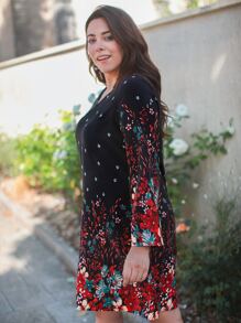 EMERY ROSE Vestido con estampado floral de cuello V - Negro - Ver 5