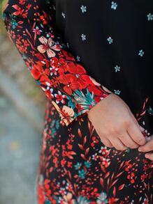 EMERY ROSE Vestido con estampado floral de cuello V - Negro - Ver 6