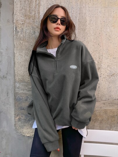 بلوزة فليس بياقة مسحوبة بحبل وكتف منسدل، ملابس نسائية للخريف