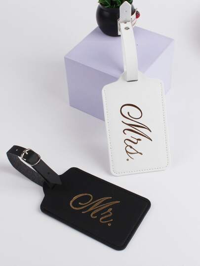 شنطه سفر اغراض سفر لوازم السفر اغراض السفر اشياء للسفربطاقتان معدنية مطبوع عليها حرف لتعليق على الحقائب والأمتعة للسفر في شهر العسل، حامل بطاقة، علامة على الحقيبة، علامة اسم، كم بطاقة، علاقة معلقة، ضروريات السفر، اكسسوارات السفر، منظم السفر، للشاطئ والعطلات الصيفية، حقيبة المدرسة، اكسسوارات المدرسة