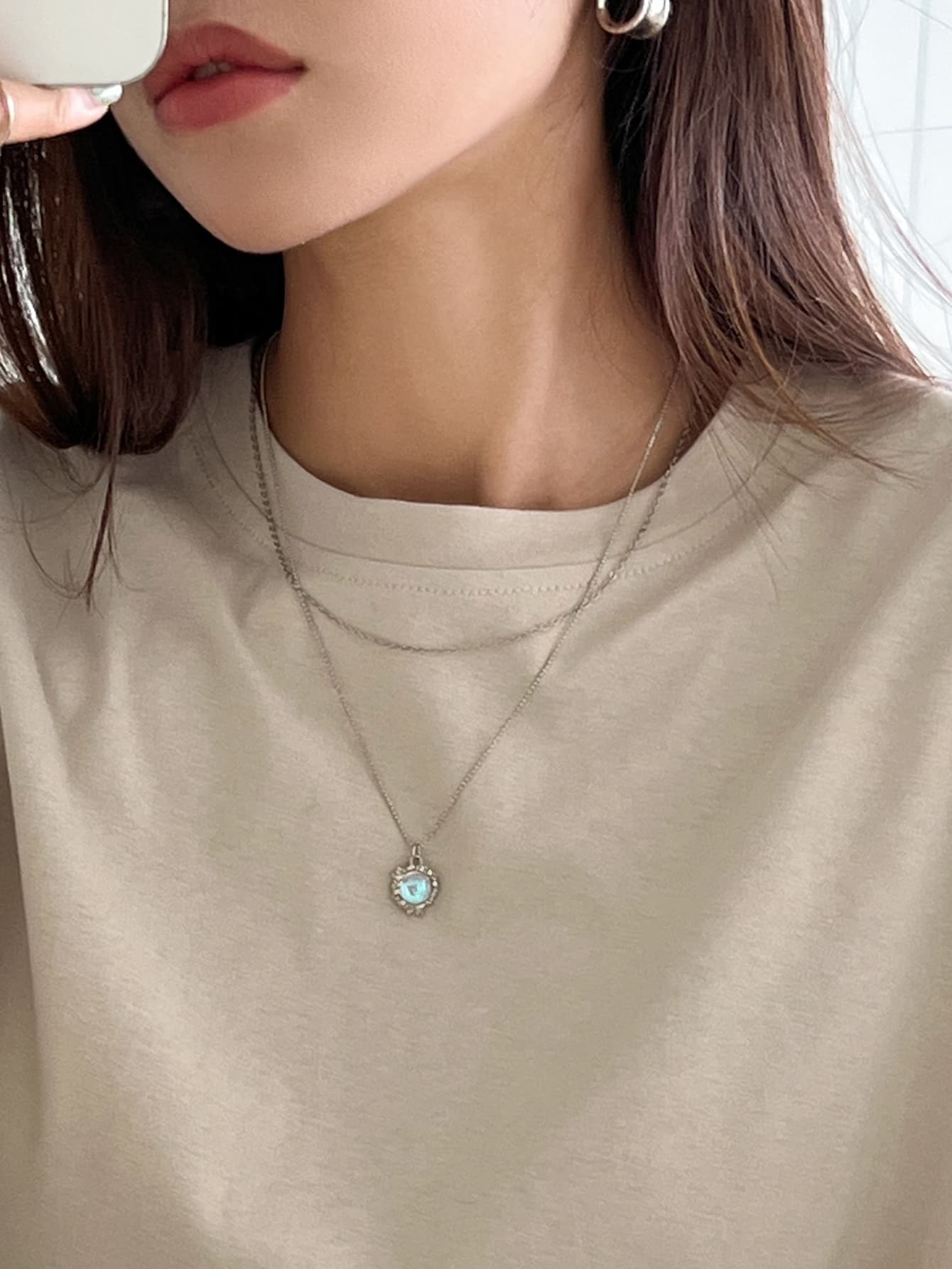 Round Detail Textured Metal Layered Pendant Necklace