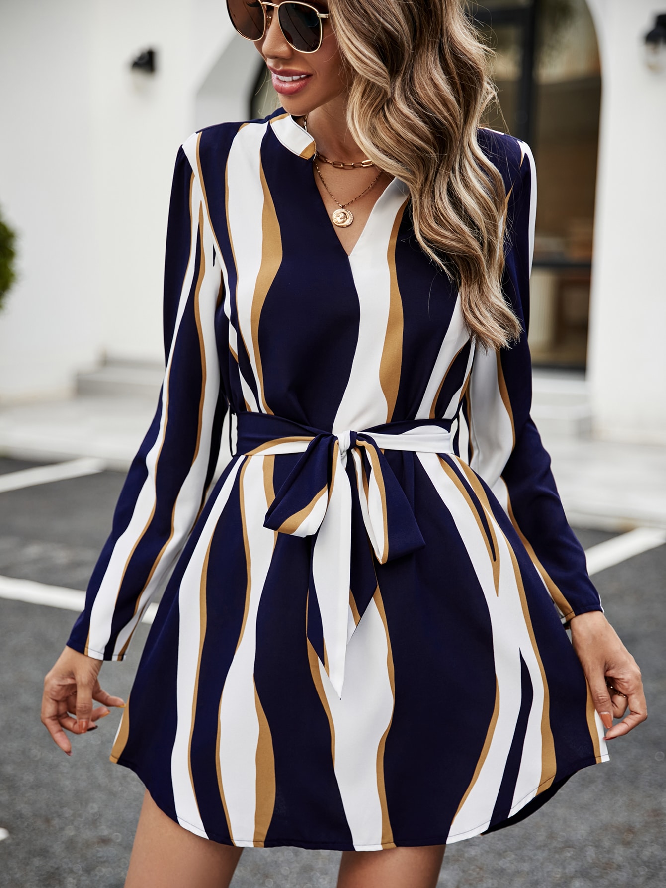 Vestido Mini De Verano Para Mujer - Estampado Geométrico, Manga Corta Y Cinturón Incluido