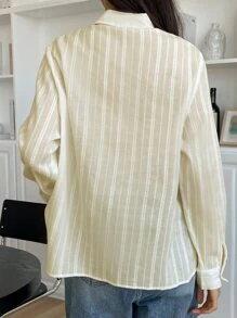 DAZY 纽扣纹理衬衫 秋季上衣 长袖上衣 - 黃色 - 查看 2