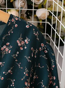 SHEIN Clasi Große Größen Ditsy Blumen A-Linie Langarm Kleid
