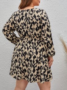 SHEIN Clasi Plus Allover Print Surplice Neck Lantern Sleeve Dress Without Belt - Apricot - View 2