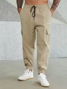 Manfinity Homme Men Plus Letter Graphic Flap Pocket Drawstring Waist Cargo Pants - Khaki - View 1