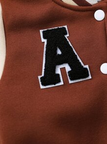 SHEIN 小男童字母貼布保暖學院風夾克 - 彩色 - 查看 3