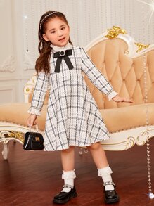 SHEIN 小女童格紋荷葉袖前蝴蝶結粗花呢連衣裙 - 白色 - 查看 3
