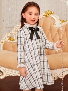 SHEIN 小女童格紋荷葉袖前蝴蝶結粗花呢連衣裙 - 白色 - 查看 4