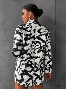 SHEIN Privé Blazer con estampado de doble botonadura & Shorts - Blanco y Negro - Ver 2