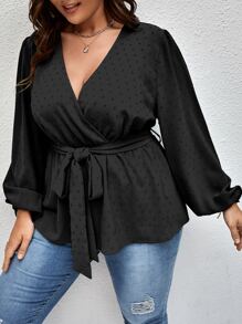 SHEIN LUNE Plus Swiss Dot 斜领束带衬衫荷叶边上衣 - 黑色 - 查看 3