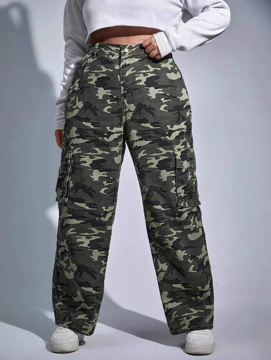 SHEIN EZwear Plus Camo Print Cargo Jeans - Multicolor - View 1