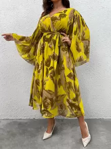 Mulvari 大碼熱帶圖案喇叭袖繫腰帶連衣裙 - 彩色 - 查看 1