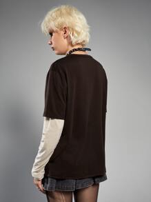 ROMWE Grunge Punk 假兩件字母圖案T恤 - 巧克力棕 - 查看 2