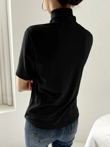 DAZY 高领纯色夏季T恤，商务休闲女式学院风上衣 - 黑色 - 查看 2