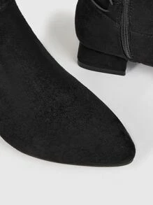 繫帶後粗跟仿麂皮經典靴 - 黑色 - 查看 4