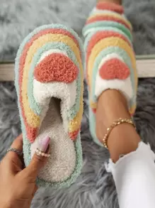 Pantuflas de dormitorio con decoración de corazón de color block de otoño/invierno, pantuflas interiores de mujer con estilo preppy a rayas de colores, pantuflas esponjosas - Multicolor - Ver 1