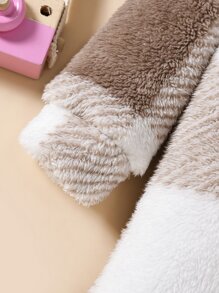 小女童大格紋毛絨帽衫洋裝和包