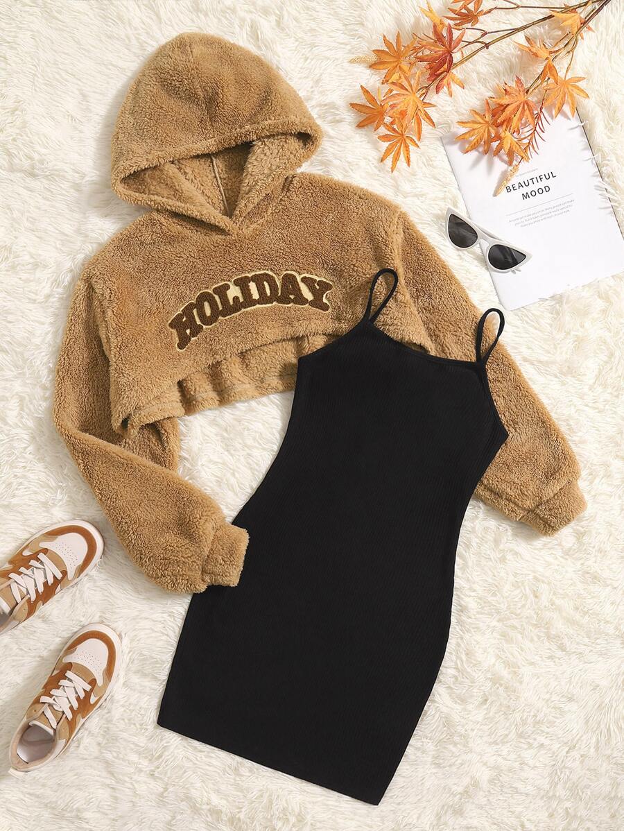 SHEIN 青少年女孩字母貼布連帽衫和吊帶洋裝