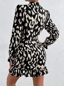 SHEIN Clasi Vestido con estampado de cuello alto de manga con volante fruncido bajo con fruncido