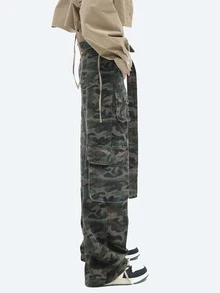 Camo Print Flap Pocket Belted Cargo Jeans - Multicolor - View 3