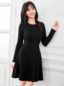 SHEIN Essnce 羅紋針織喇叭下擺洋裝 - 黑色 - 查看 3