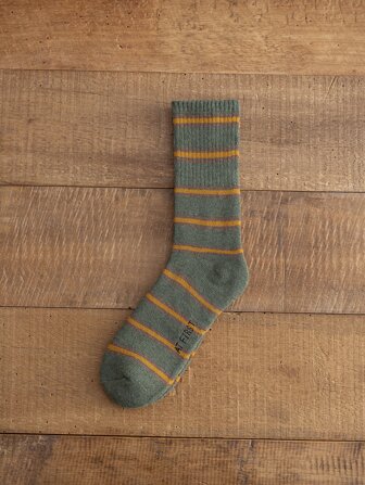 條紋圖案中筒襪