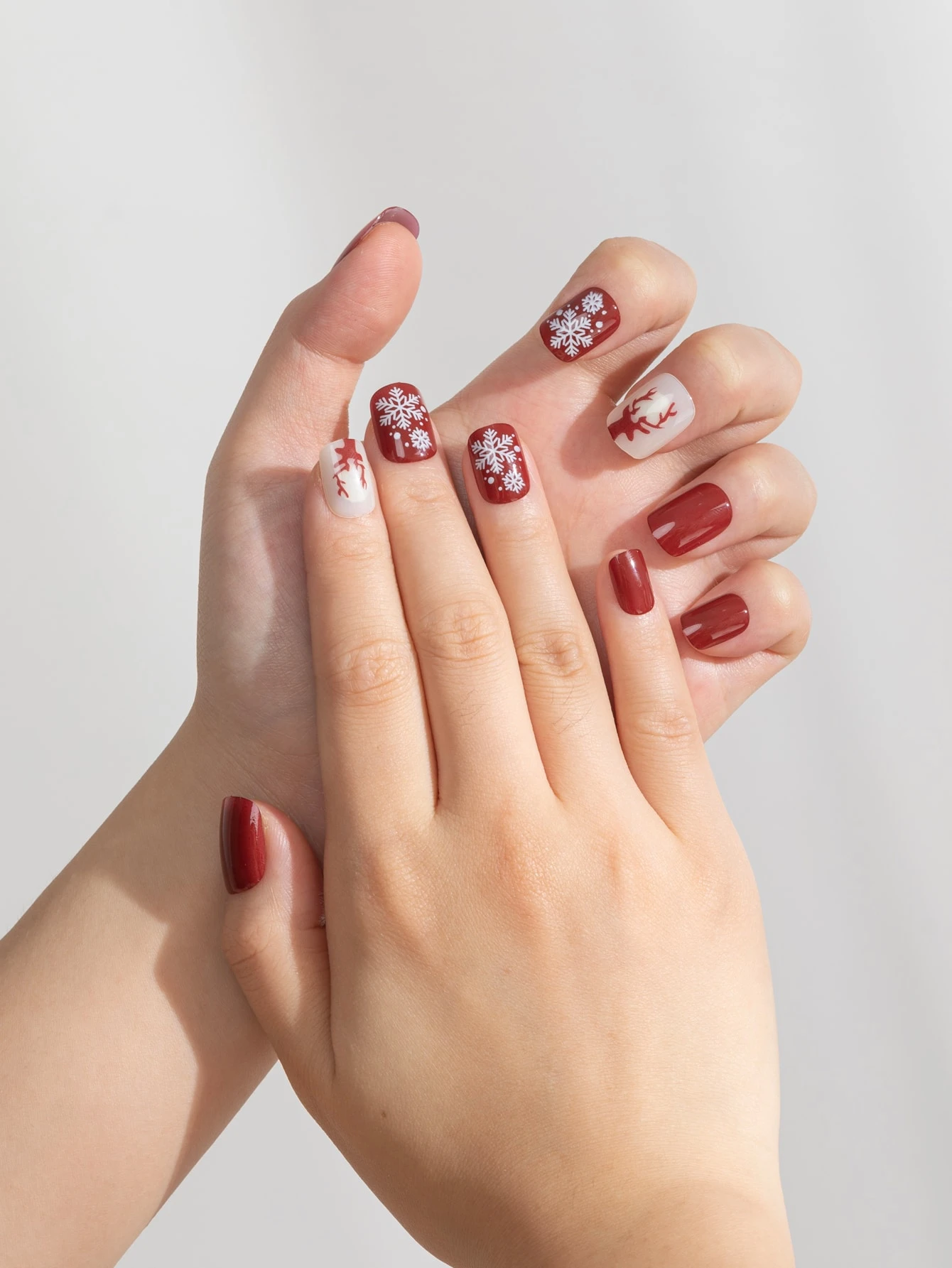Christmas 24pcs Short Square Snowflake Print Fake Nail & 1sheet Tape & 1pc  Nail File | SHEIN USA