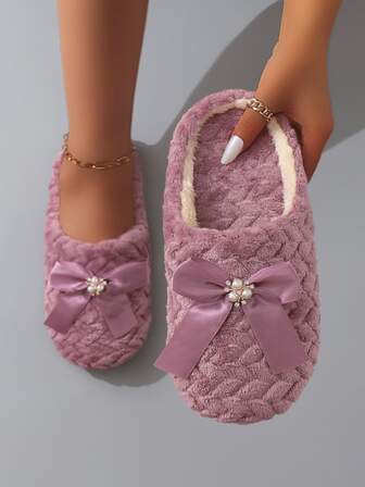Elegant Fashion Pearl & Rhinestone Bow Pineapple Velvet Soft Bottom Quiet Ladies House Slippers