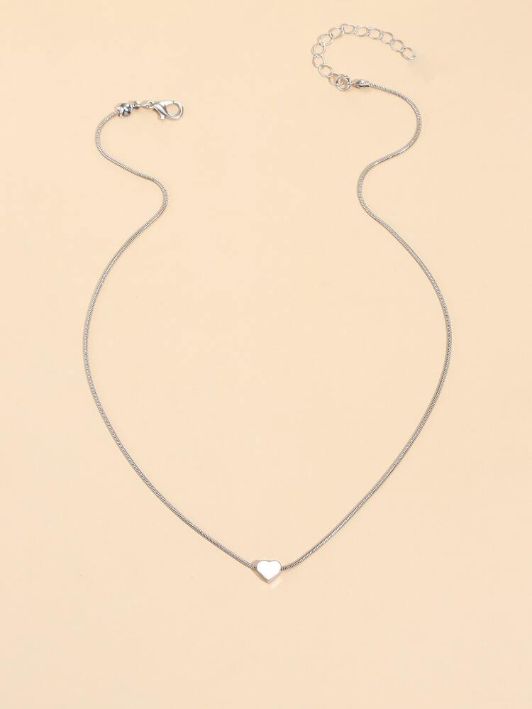 1條簡單的心形吊墜鎖骨項鏈,適用於女性作為約會/日常配飾,使用銅材質打造的珠寶 - 銀色 - 查看 2