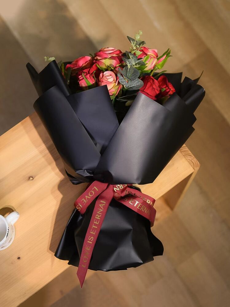 10 piezas de Papel de envolver flores de 58*58 cm, papel negro mate impermeable de plástico para el embalaje de rosas - Negro - Añade 2