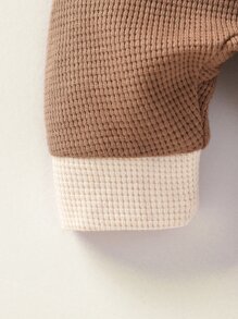 Newborn Baby Boy Contrast Trim Button Front Jumpsuit - Coffee Brown - View 4